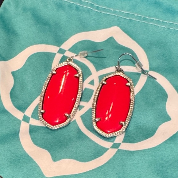 Kendra Scott Jewelry - Kendra Scott Elle earrings